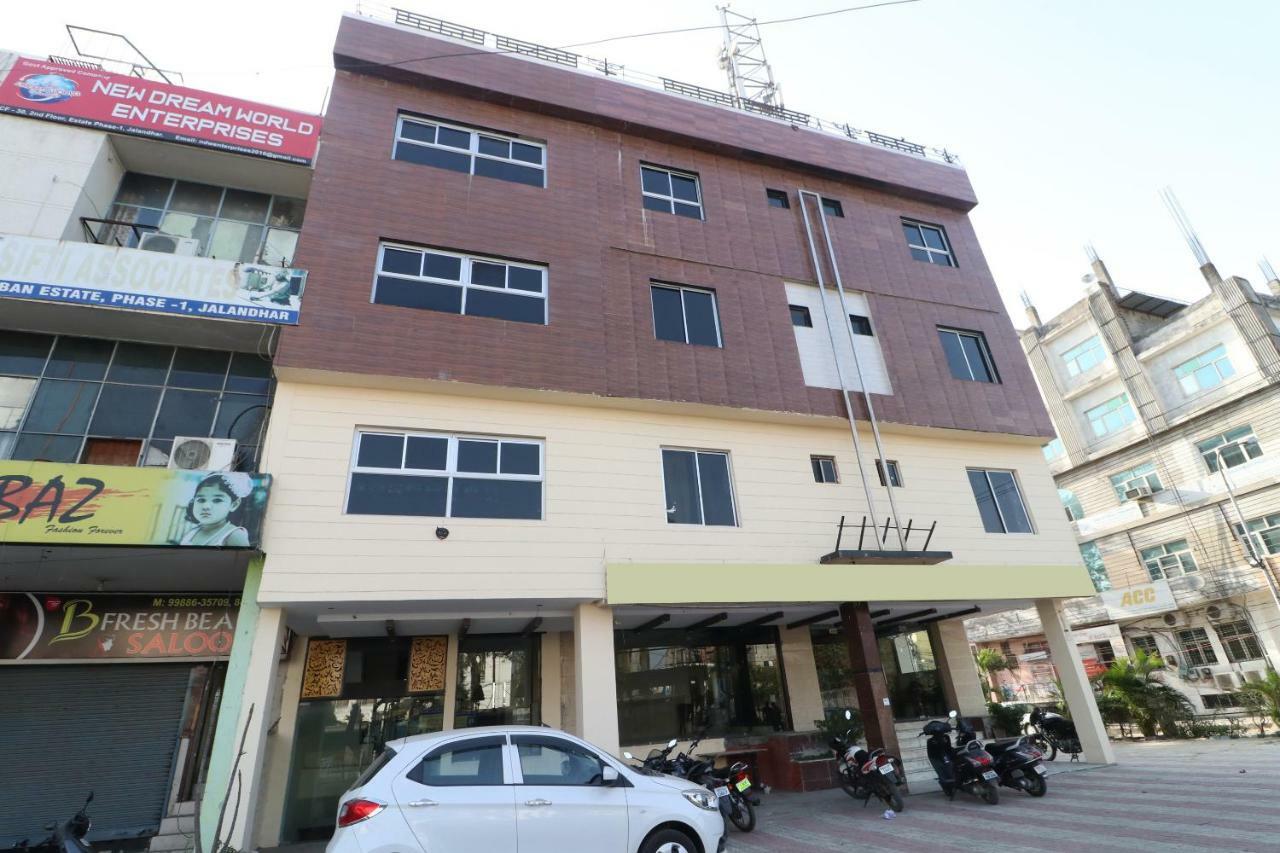 Oyo 29852 Hotel Golden View Abadpura Ngoại thất bức ảnh
